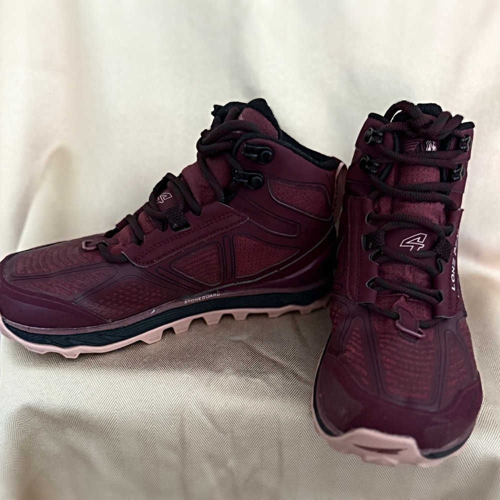Women's Burgundy Altra Lobe Peak Hiking high top Shoes 5 1/2